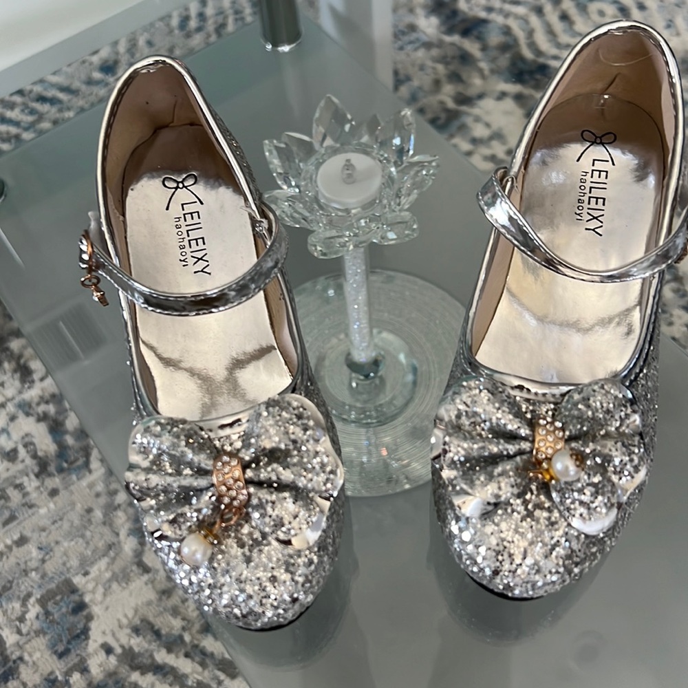 Girls glitter shoes